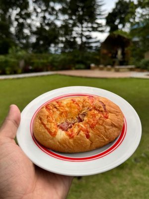 4b2e5bca-24dd-42f9-ac23-13739a4d4a8c Roti Sosis